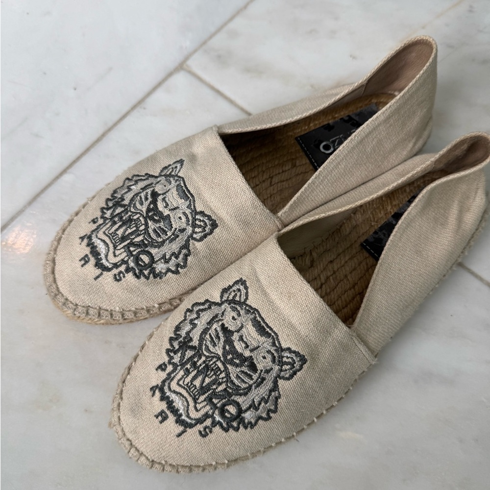 Kenzo Beige Canvas Slip-On Espadrilles with Black Tiger Embroidery